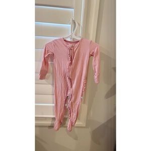 Posh Peanut PREPPY PINK Ruffle Sleeper 9-12 months
